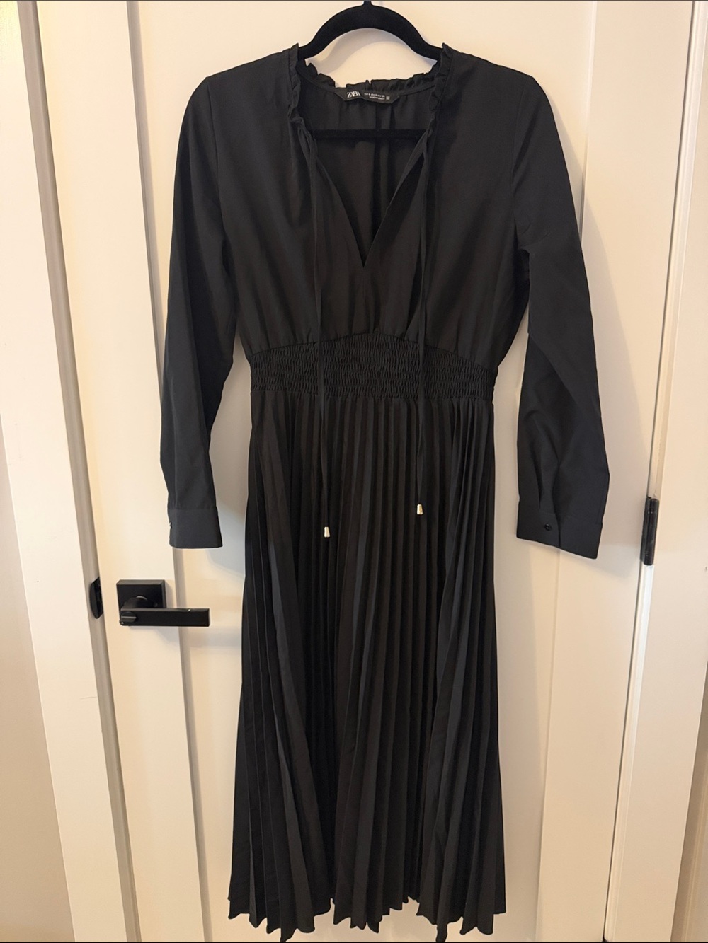 Zara Black Long-Sleeve Pleated Midi Dress with Smocked Waist